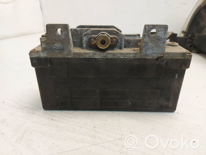 Mercedes-Benz E W124 Sterownik / Moduł ECU 0055452132