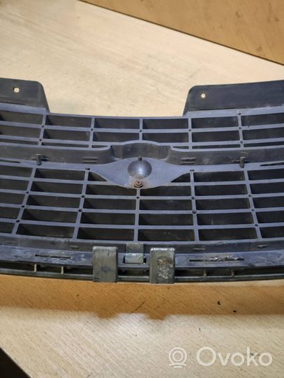 Chrysler Voyager Front grill 1K4857522AA