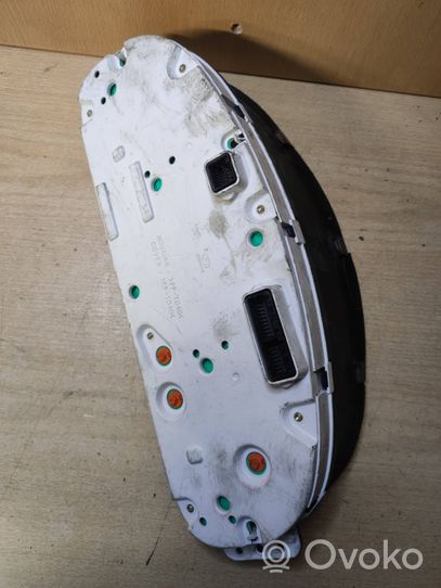 Hyundai Trajet Geschwindigkeitsmesser Cockpit 0113A000