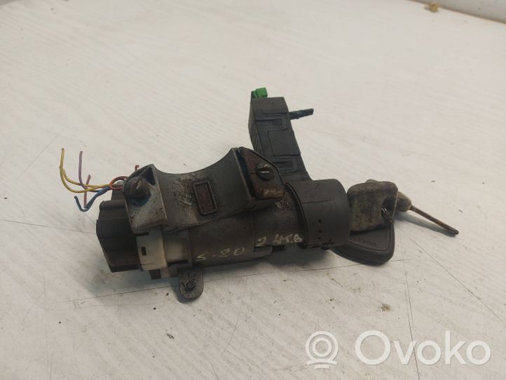 Volvo S70  V70  V70 XC Ignition lock 8626324