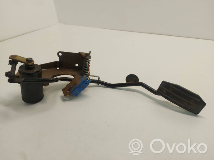 Opel Frontera B Accelerator throttle pedal 