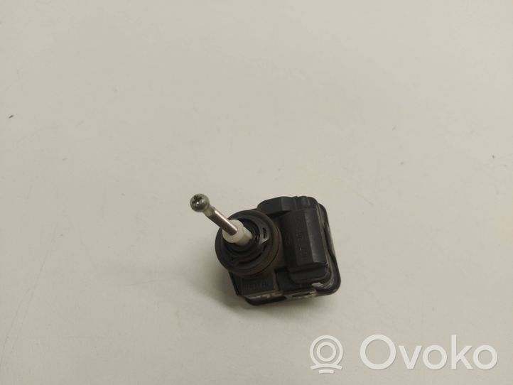 Audi 100 S4 C4 Moteur de réglage du niveau des phares 00728221