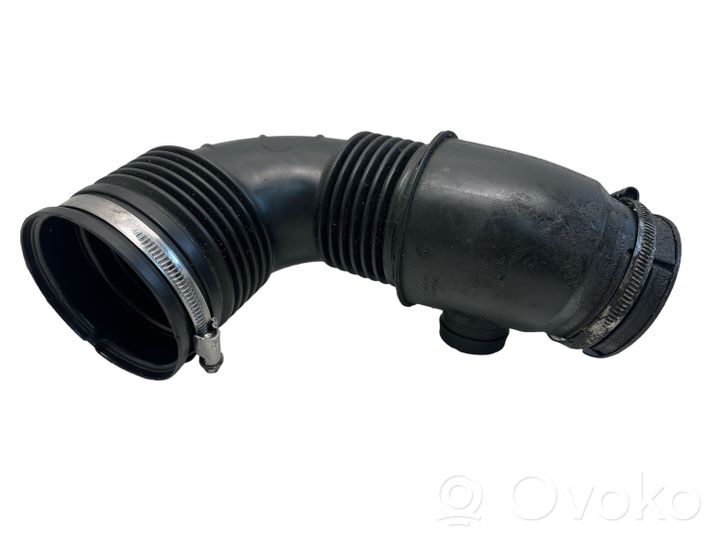 Opel Insignia A Turbo air intake inlet pipe/hose 55561787