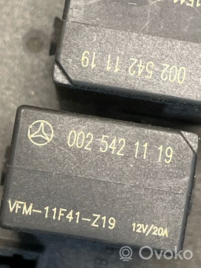 Mercedes-Benz ML W163 Set scatola dei fusibili 0025421119