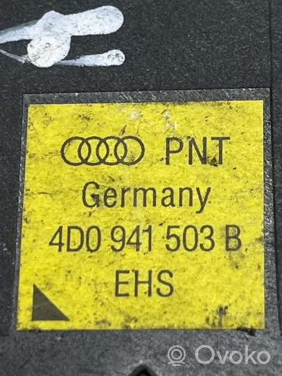 Audi A4 S4 B6 8E 8H Stiklo šildymo elektra jungtukas 4D0941503B