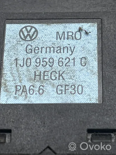 Volkswagen Bora Tuulilasinlämmittimen kytkin 1J0959621C