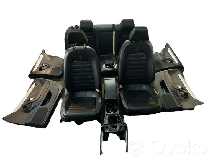 Volkswagen PASSAT CC Seat set 