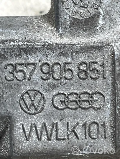 Volkswagen PASSAT B3 Virtalukko 357905851