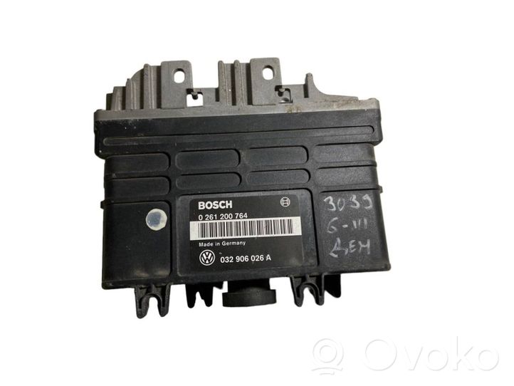 Volkswagen Golf III Calculateur moteur ECU 032906026A