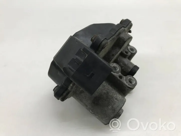 Volkswagen Golf V Attuatore/motore della valvola del collettore di aspirazione 03L129086