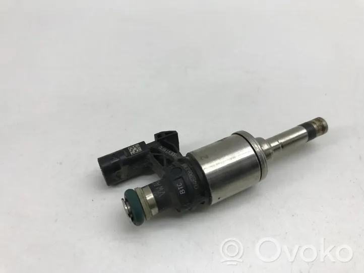 Volkswagen Golf VII Fuel injector 04E906036AE