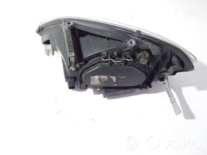 Ford Galaxy Lampa przednia 