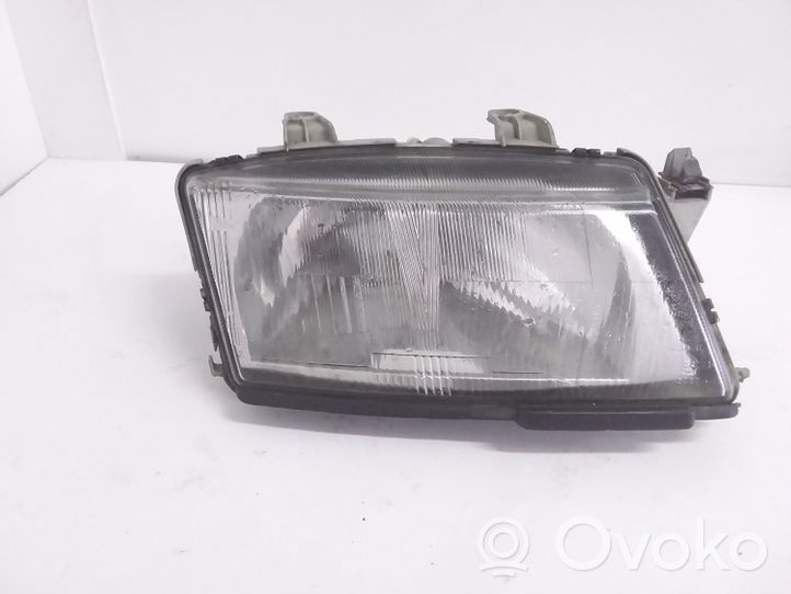 Saab 9-3 Ver1 Lampa przednia 