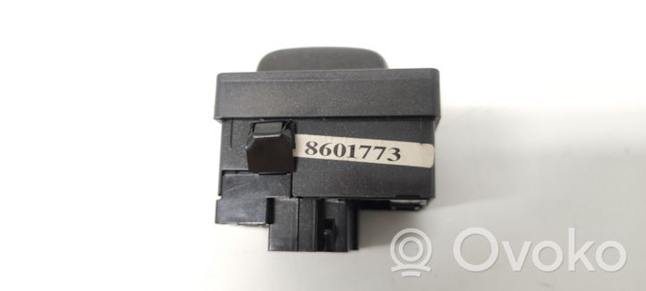 Volvo S70  V70  V70 XC Interruttore luci 8601773