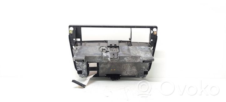 BMW 7 E65 E66 Boîte / compartiment de rangement pour tableau de bord 7032886