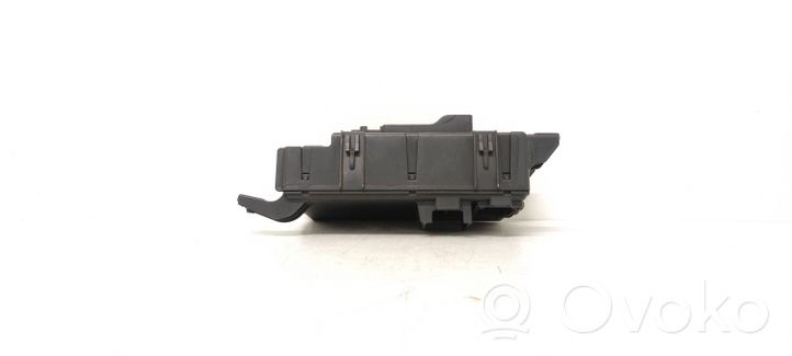 Fiat Punto (199) Module de fusibles 00517817580