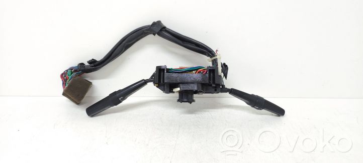 Hyundai Coupe Leva/interruttore dell’indicatore di direzione e tergicristallo 93400C