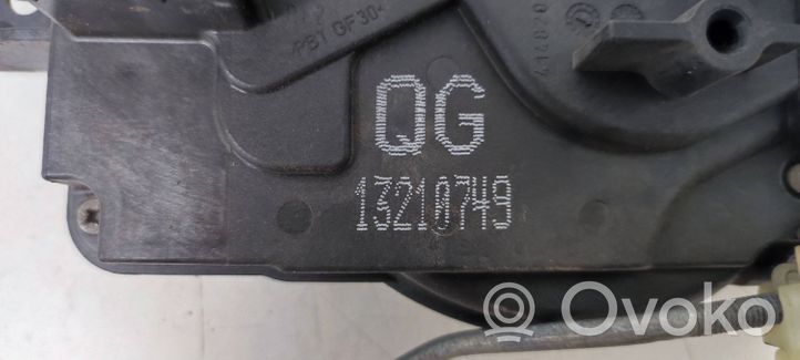 Opel Astra H Zamek drzwi przednich 13210749