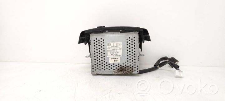 Toyota Yaris Radio/CD/DVD/GPS-pääyksikkö 1220005240B101