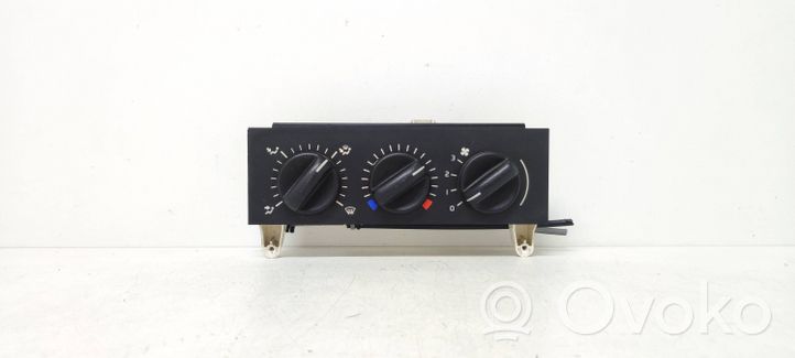 Renault Master II Unidad de control climatización 133761F