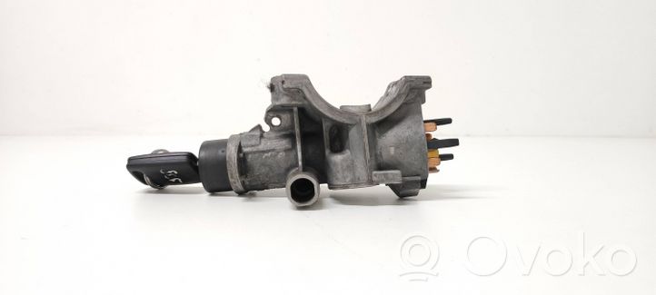 Audi A4 S4 B5 8D Virtalukko 4B0905851