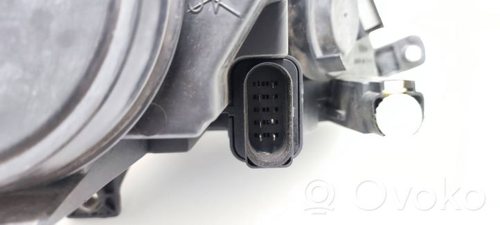 Volkswagen PASSAT B6 Lampa przednia 3C0941005M