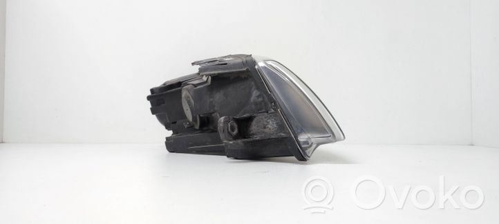 Volkswagen PASSAT B6 Lampa przednia 3C0941005M