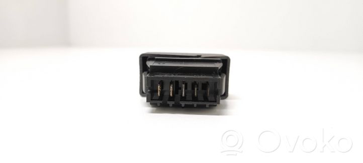 Renault Clio I Windscreen/window heater switch 