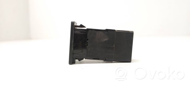 Opel Frontera A Windscreen/window heater switch 39300