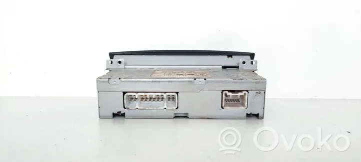 Toyota Yaris Radio/CD/DVD/GPS-pääyksikkö 8611052021B0