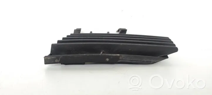 Opel Vectra C Etupuskurin alempi jäähdytinsäleikkö 09186127