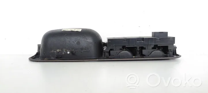 Volkswagen PASSAT B5.5 Interrupteur commade lève-vitre 662268