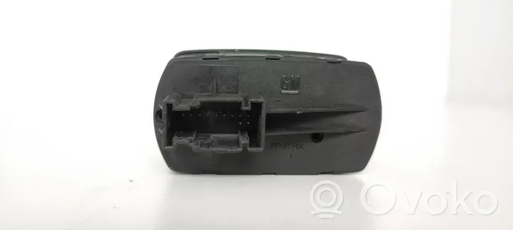 Opel Corsa D Electric window control switch 13258521AA