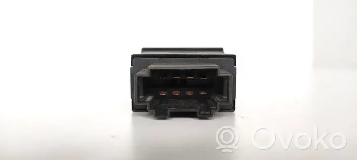 Volkswagen Transporter - Caravelle T4 Botón interruptor de luz de peligro 703953235