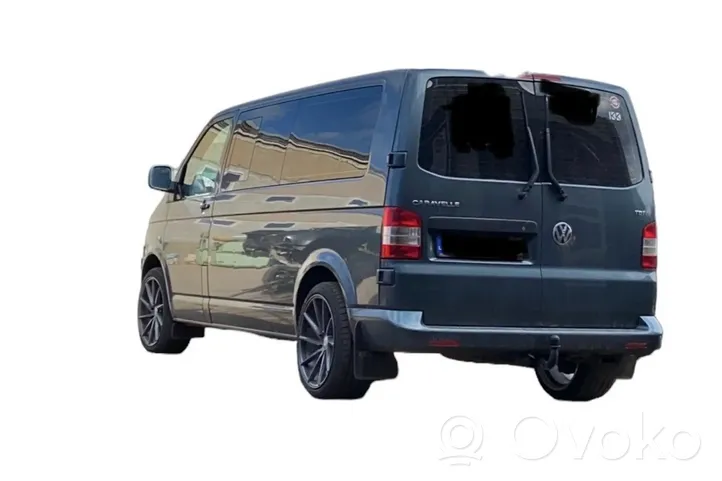 Volkswagen Transporter - Caravelle T5 R20-hiilikuituvanne 