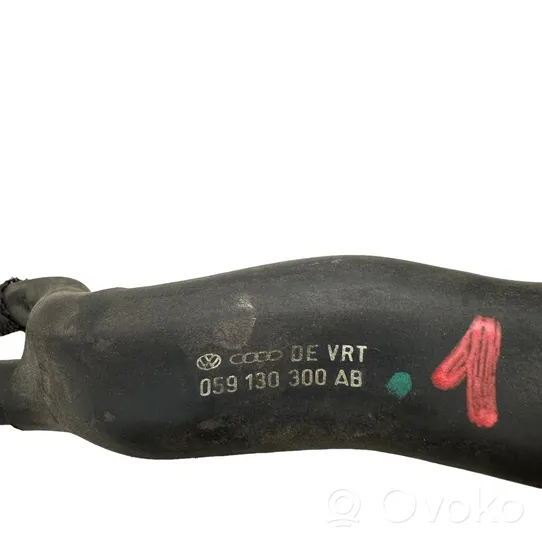 Audi A6 S6 C6 4F Tuyau d'alimentation conduite de carburant 059130300AB