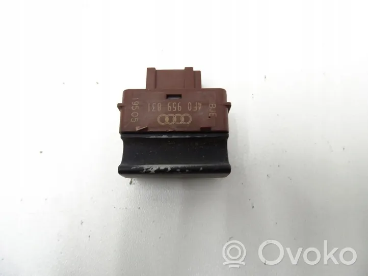 Audi A6 S6 C6 4F Tailgate opening switch 4F0959831