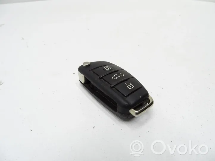 Audi A3 S3 8P Tarjeta/llave de arranque 8P0837220D