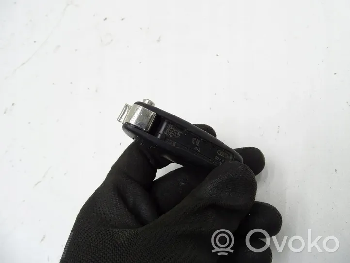 Audi A3 S3 8P Virta-avain/kortti 8P0837220D