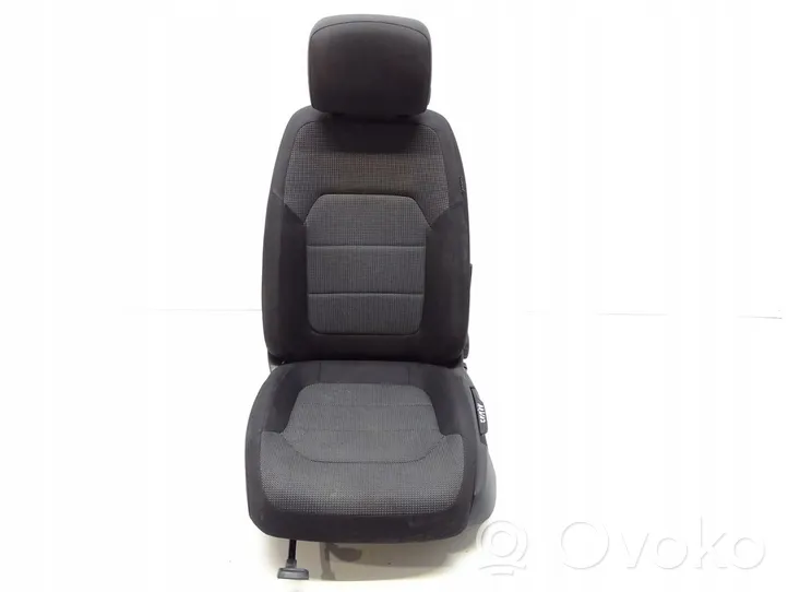 Volkswagen PASSAT B7 Front driver seat 15488477145