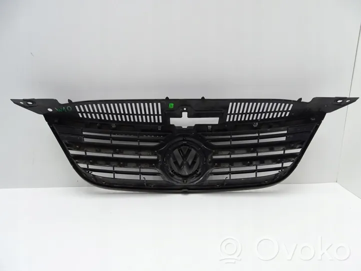 Volkswagen Tiguan Griglia superiore del radiatore paraurti anteriore 5N0853653A