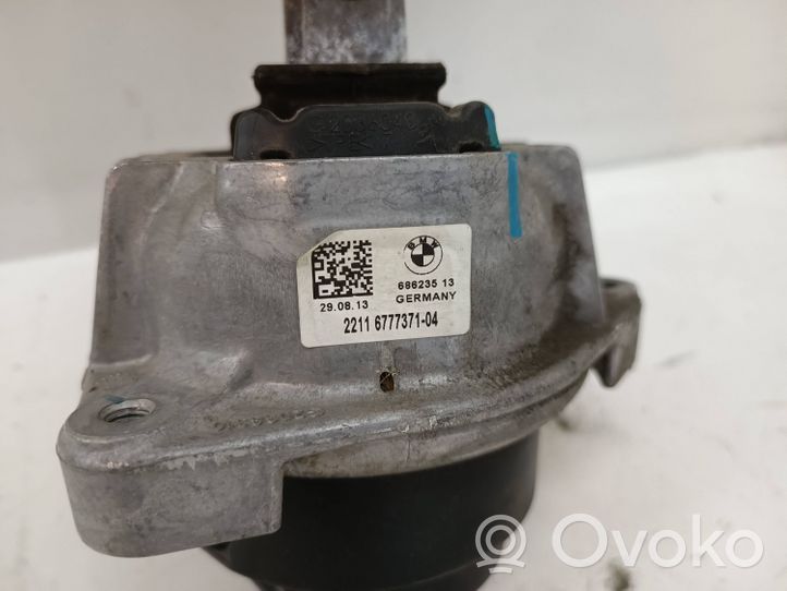 BMW 5 F10 F11 Supporto di montaggio del motore 6777371