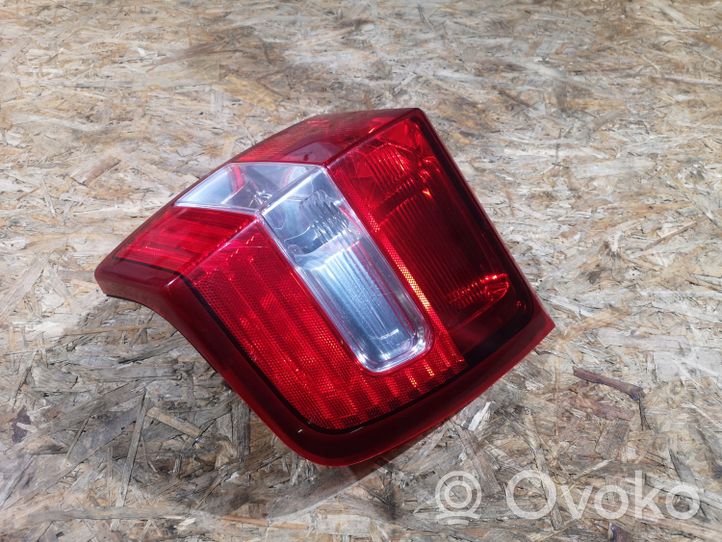 Ford Expedition Lampa przednia 