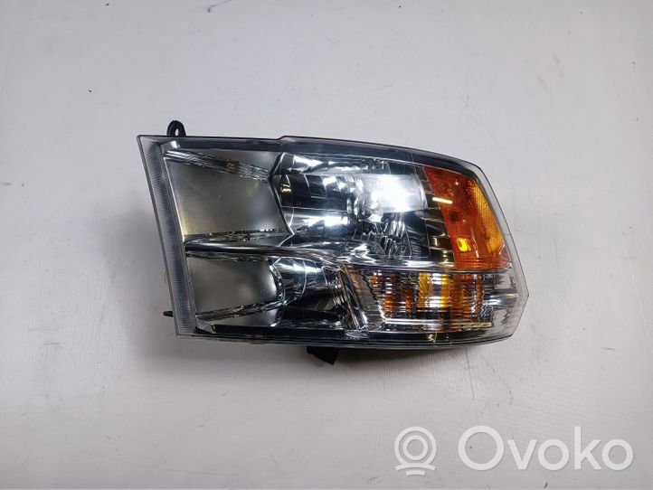 Dodge RAM Lampa przednia 68001485