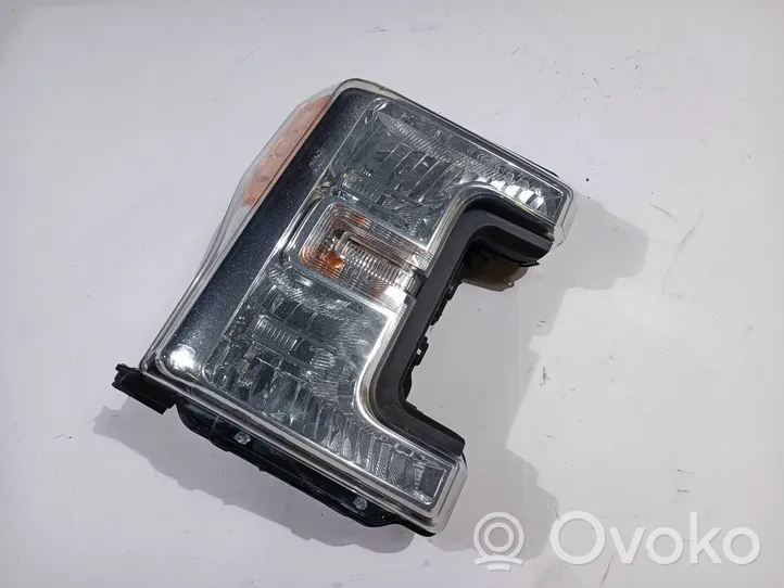 Ford F350 Lampa przednia HC3B-13005-AF