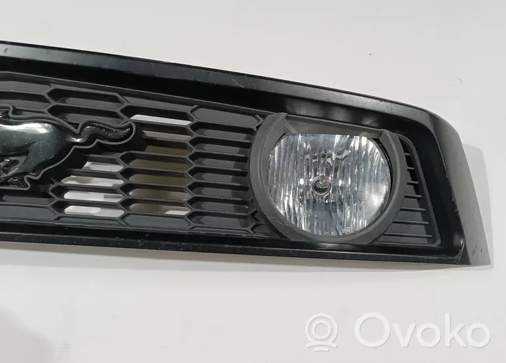 Ford Mustang V Grille de calandre avant AR33-8150-BBW