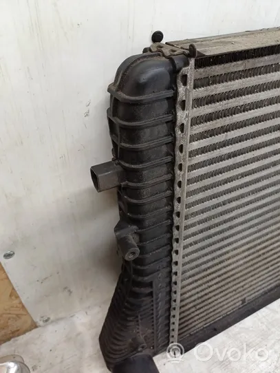 Volkswagen PASSAT B6 Chłodnica powietrza doładowującego / Intercooler 3c0121345