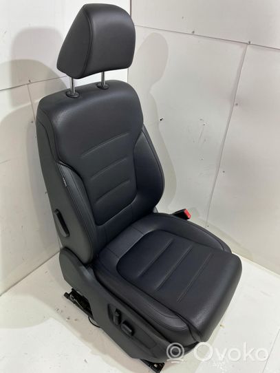 Volkswagen Touareg II Fotel przedni pasażera 7P |00000000000  PODGRZEW
