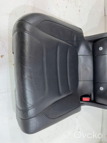 Volkswagen Touareg II Rear seat 7P0 | 000000000000005424