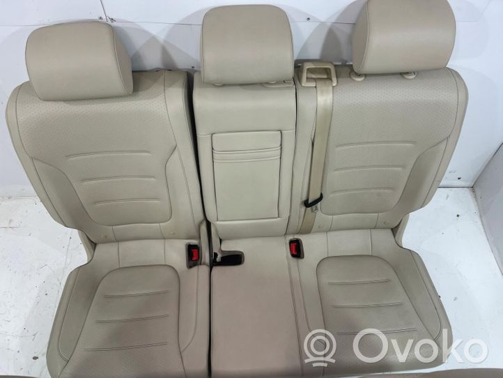 Volkswagen Touareg II Set sedili 7P6 7P0 |0000000000000675